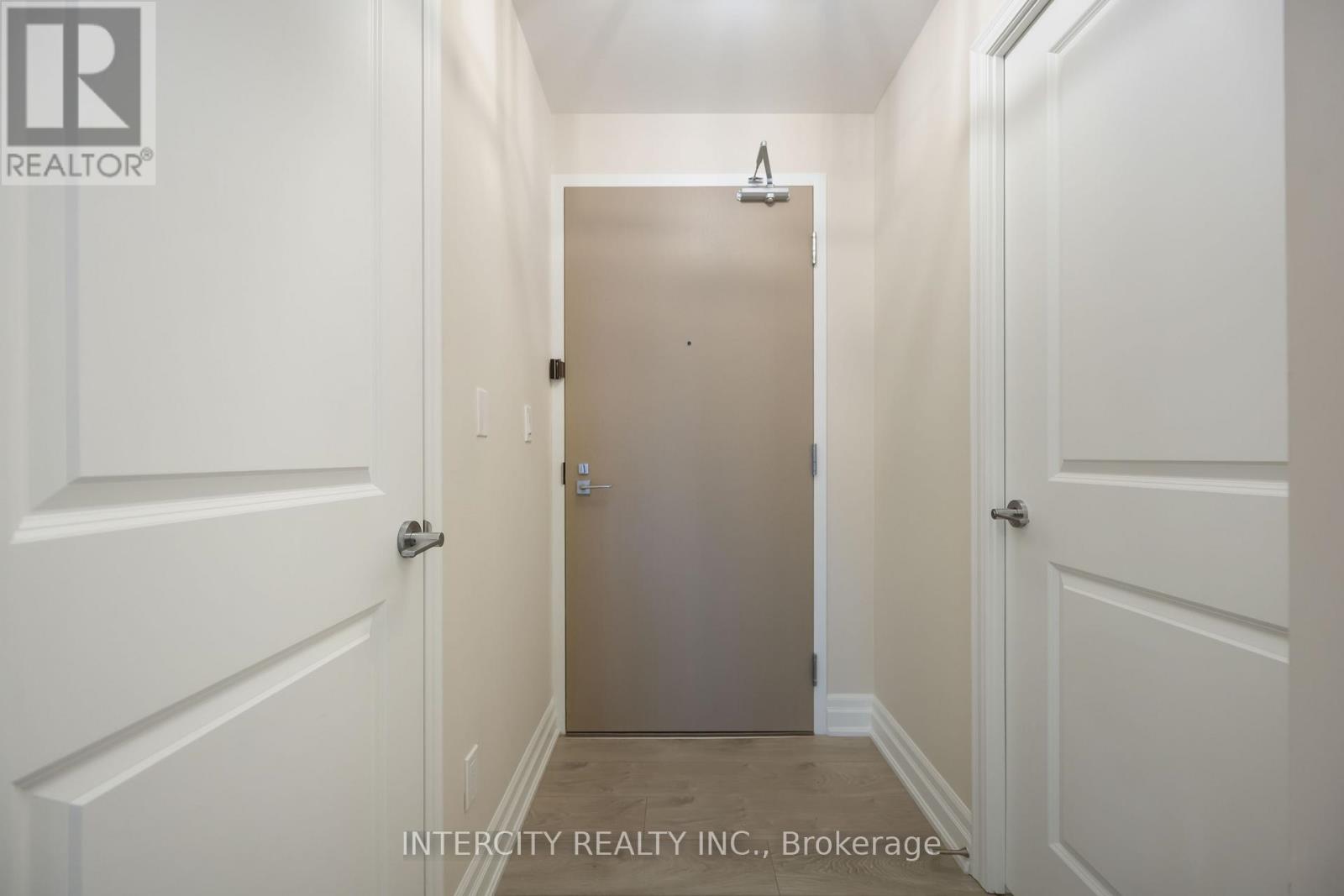 802 - 10 Rouge Valley Drive, Markham, Ontario  L6G 0G9 - Photo 3 - N12463199