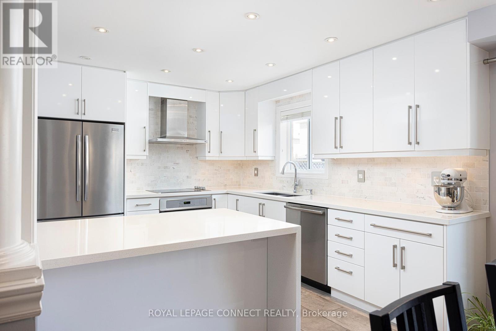 68 Park Place Drive, Markham, Ontario  L6E 1S2 - Photo 9 - N12463217