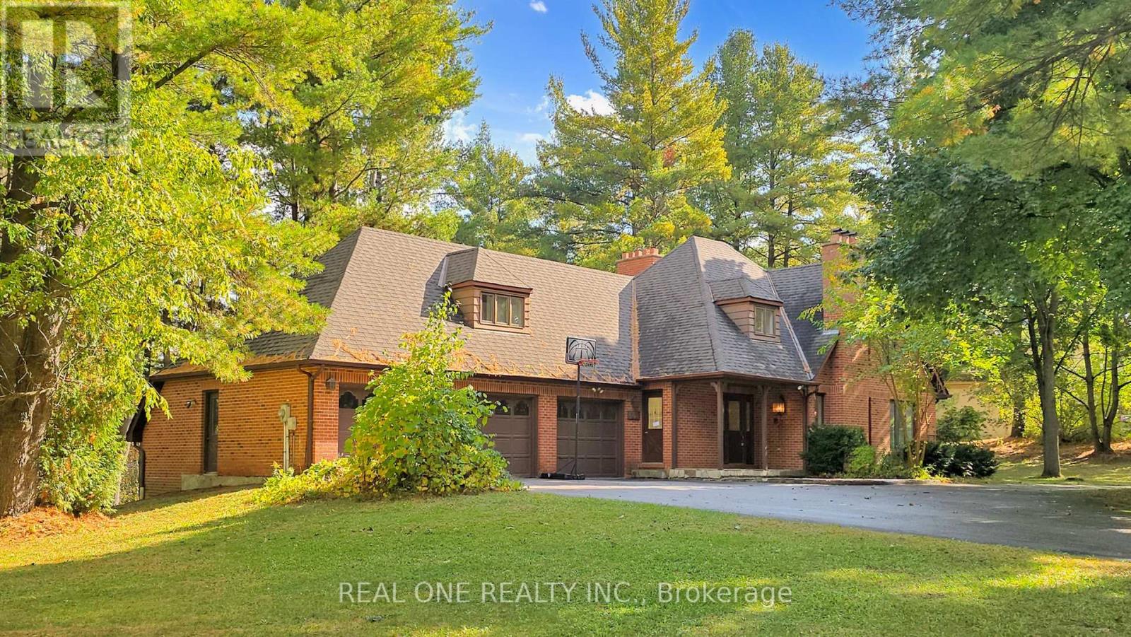 465 WOODLAND ACRES CRESCENT, vaughan, Ontario