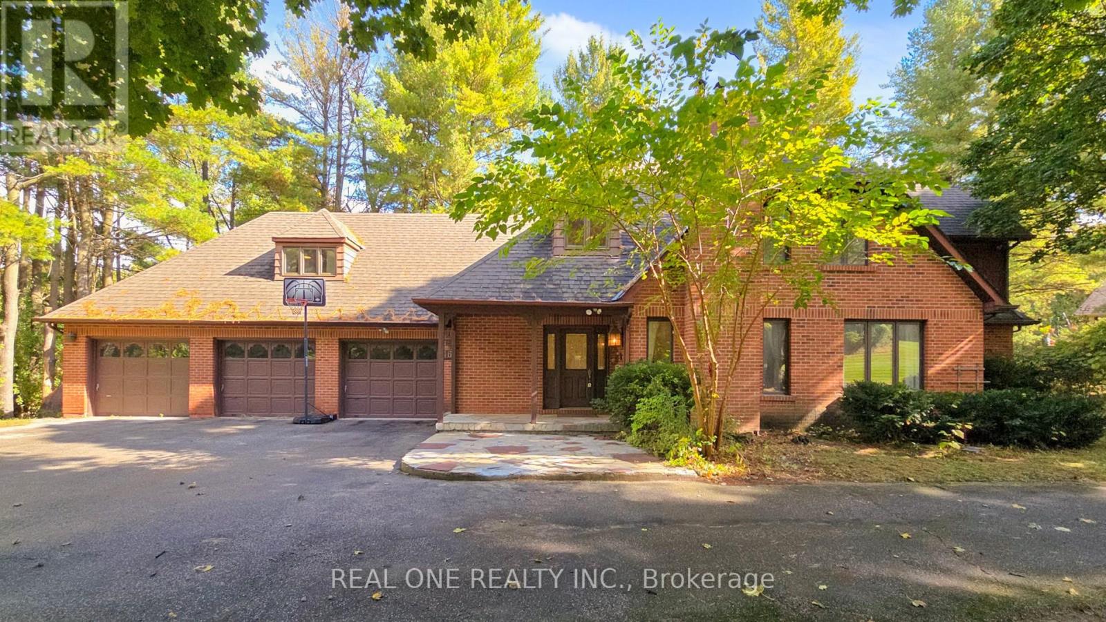 465 Woodland Acres Crescent, Vaughan, Ontario  L6A 1G2 - Photo 2 - N12463224