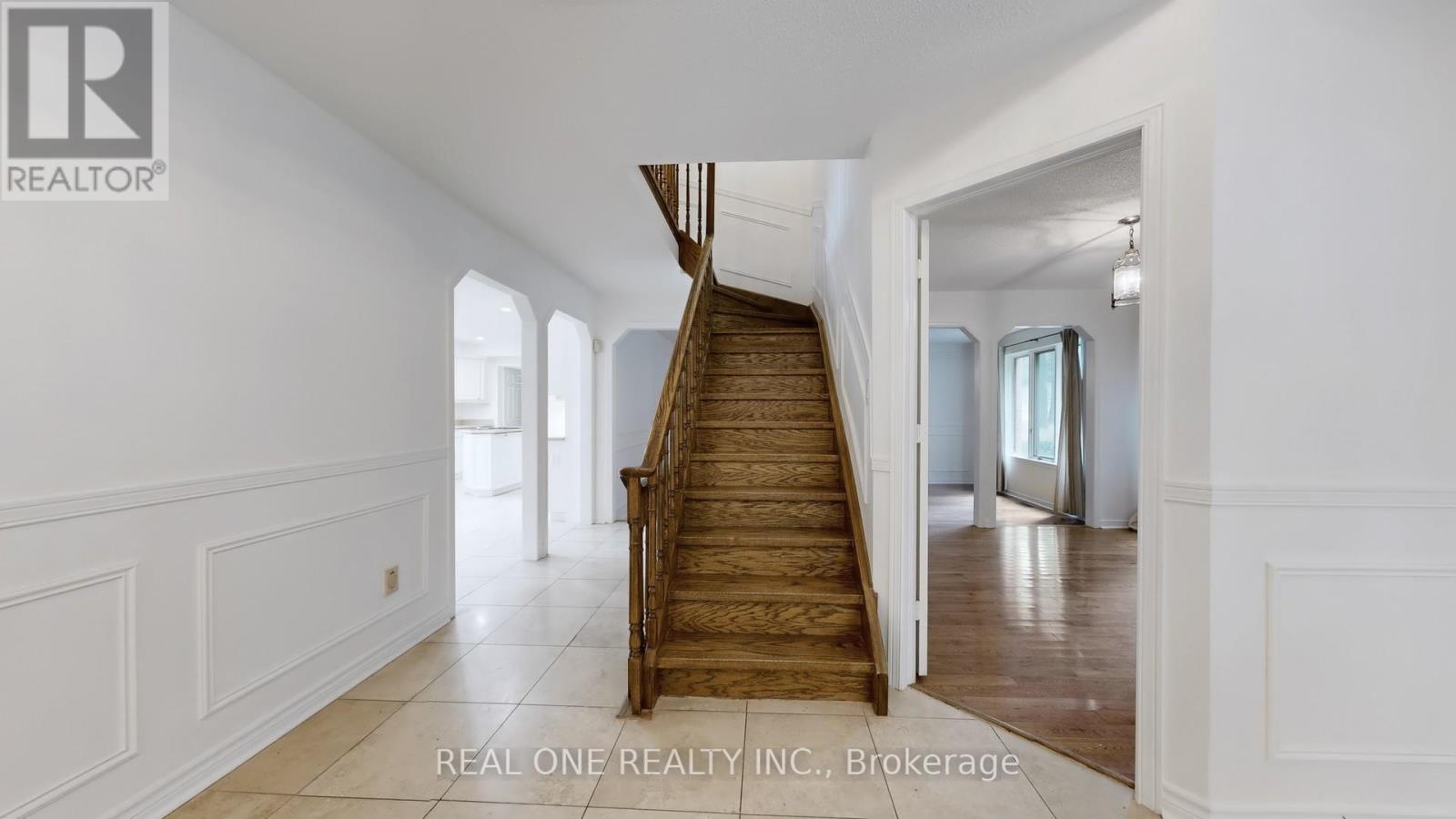 465 Woodland Acres Crescent, Vaughan, Ontario  L6A 1G2 - Photo 22 - N12463224