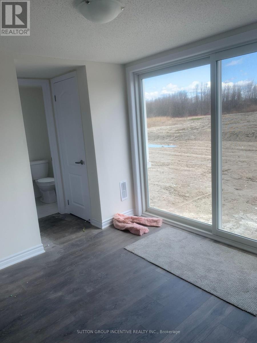 76 Sandhill Crane Drive, Wasaga Beach, Ontario  L9Z 0K4 - Photo 13 - S12463235