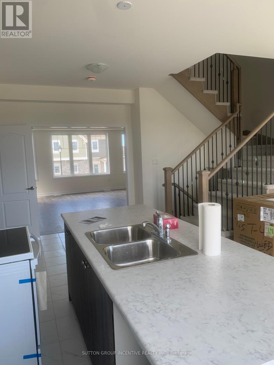 76 Sandhill Crane Drive, Wasaga Beach, Ontario  L9Z 0K4 - Photo 6 - S12463235