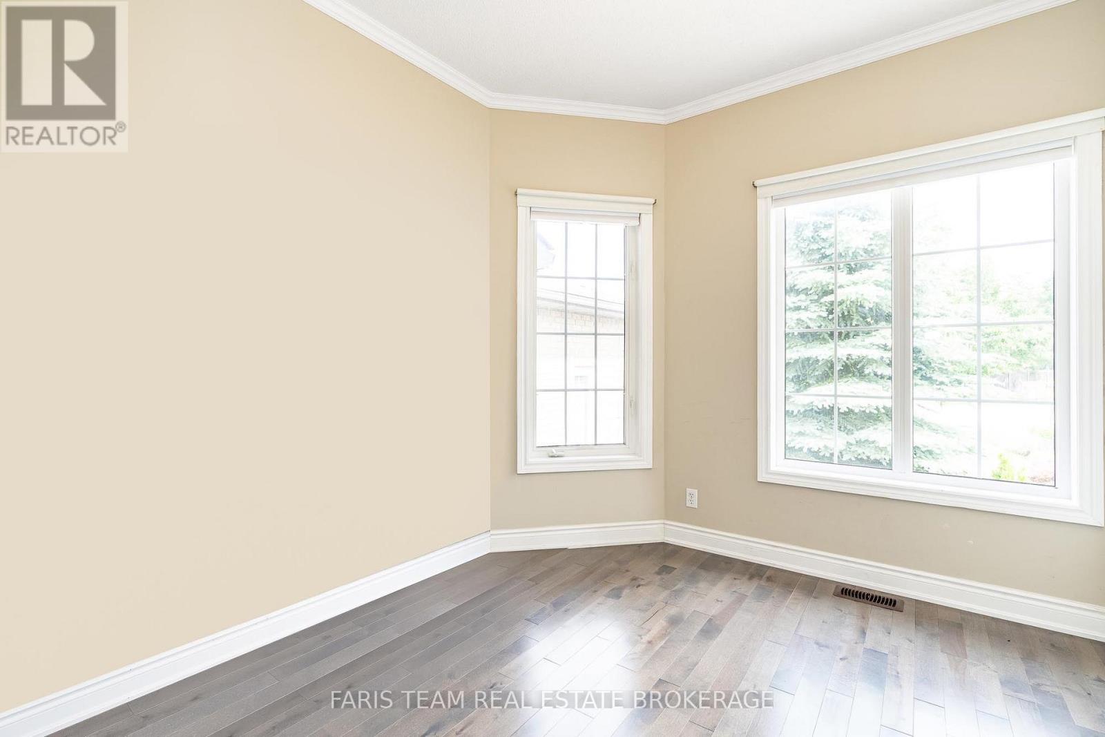 46 Kell Place, Barrie, Ontario  L4N 9K5 - Photo 17 - S12463239