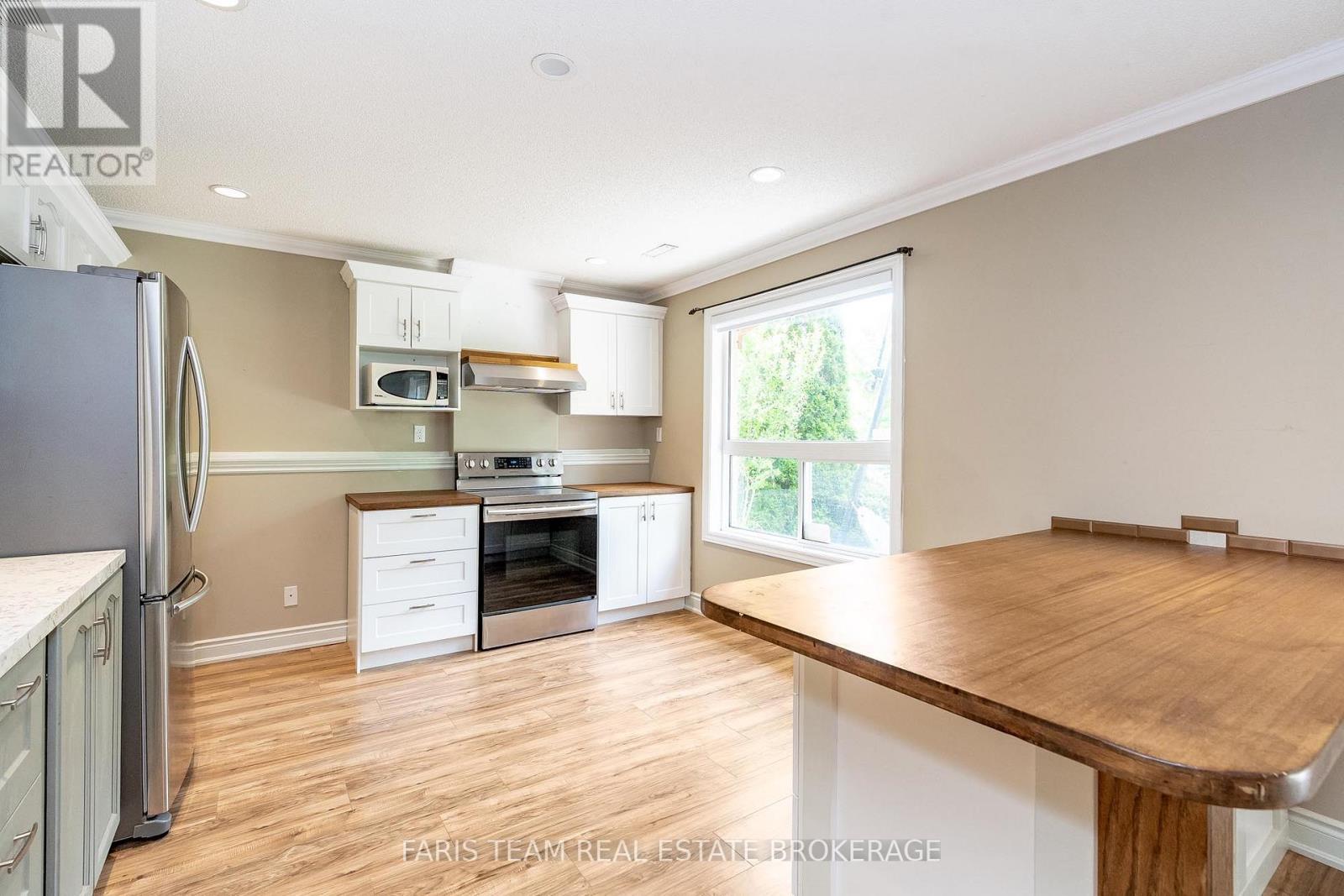 46 Kell Place, Barrie, Ontario  L4N 9K5 - Photo 19 - S12463239