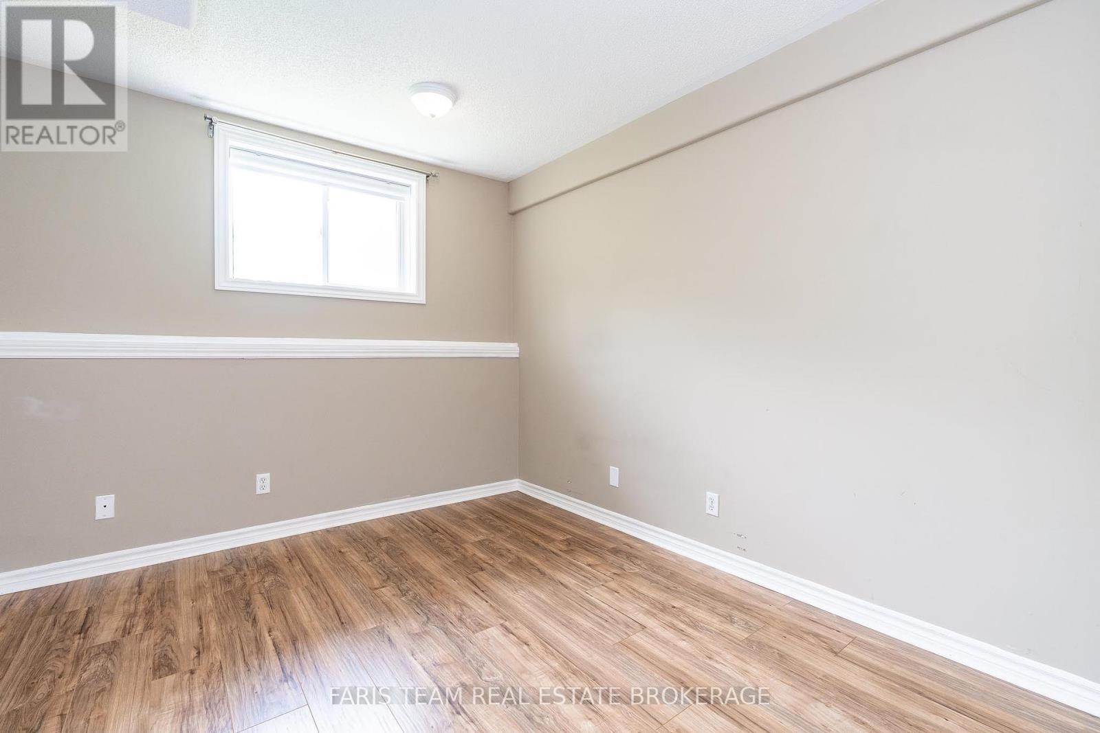 46 Kell Place, Barrie, Ontario  L4N 9K5 - Photo 28 - S12463239