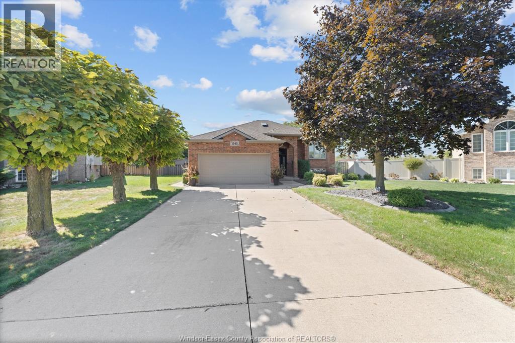1043 Socrates Crescent, Windsor, Ontario  N9G 2P2 - Photo 2 - 25026189