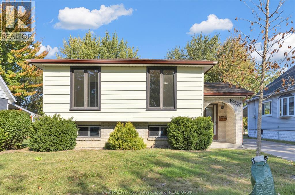 MLS# 25026170: 12342 LACHANCE COURT, Tecumseh, Canada