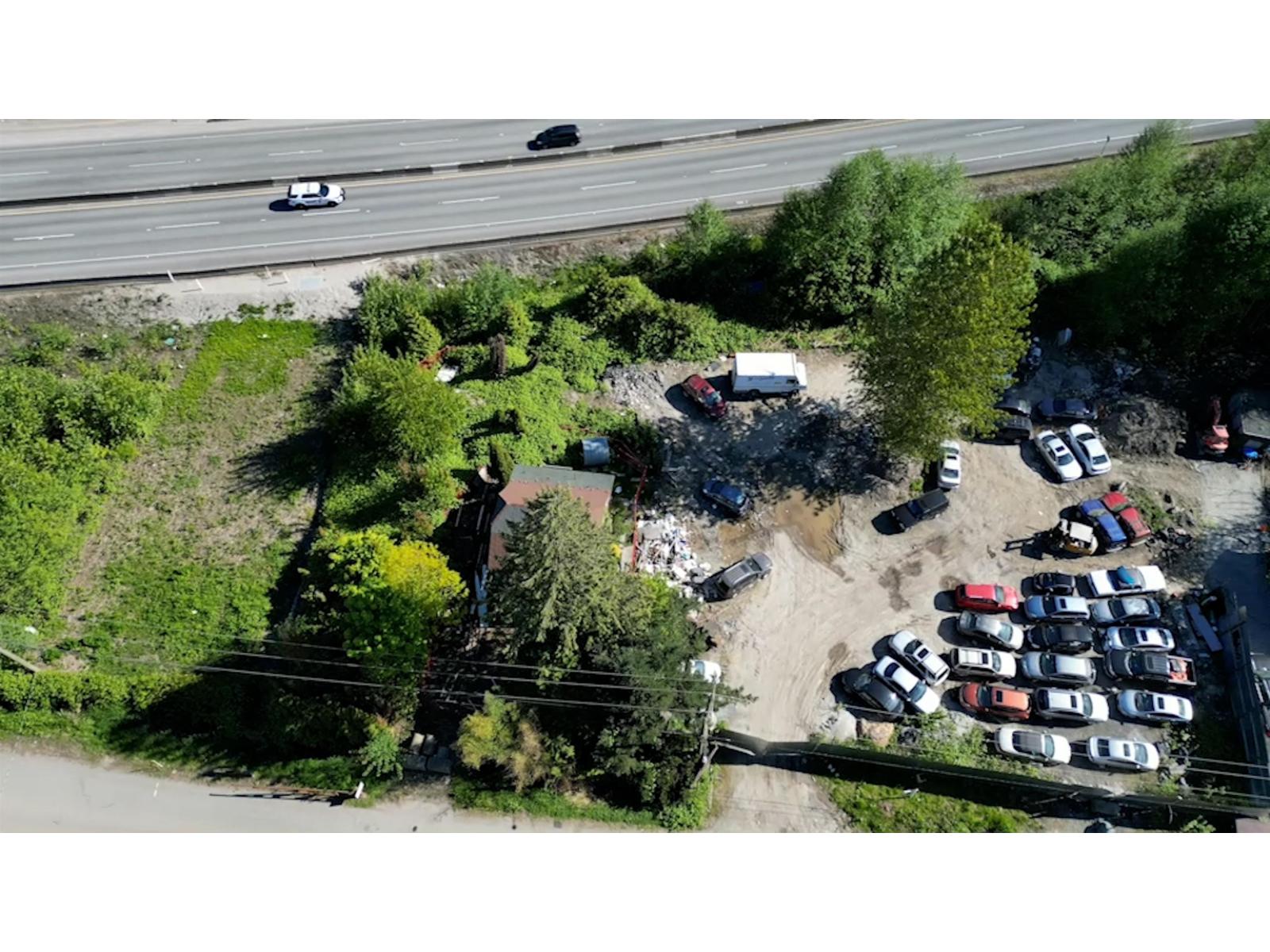 13848 117 Avenue, Surrey, British Columbia  V3R 2V4 - Photo 2 - R2913054