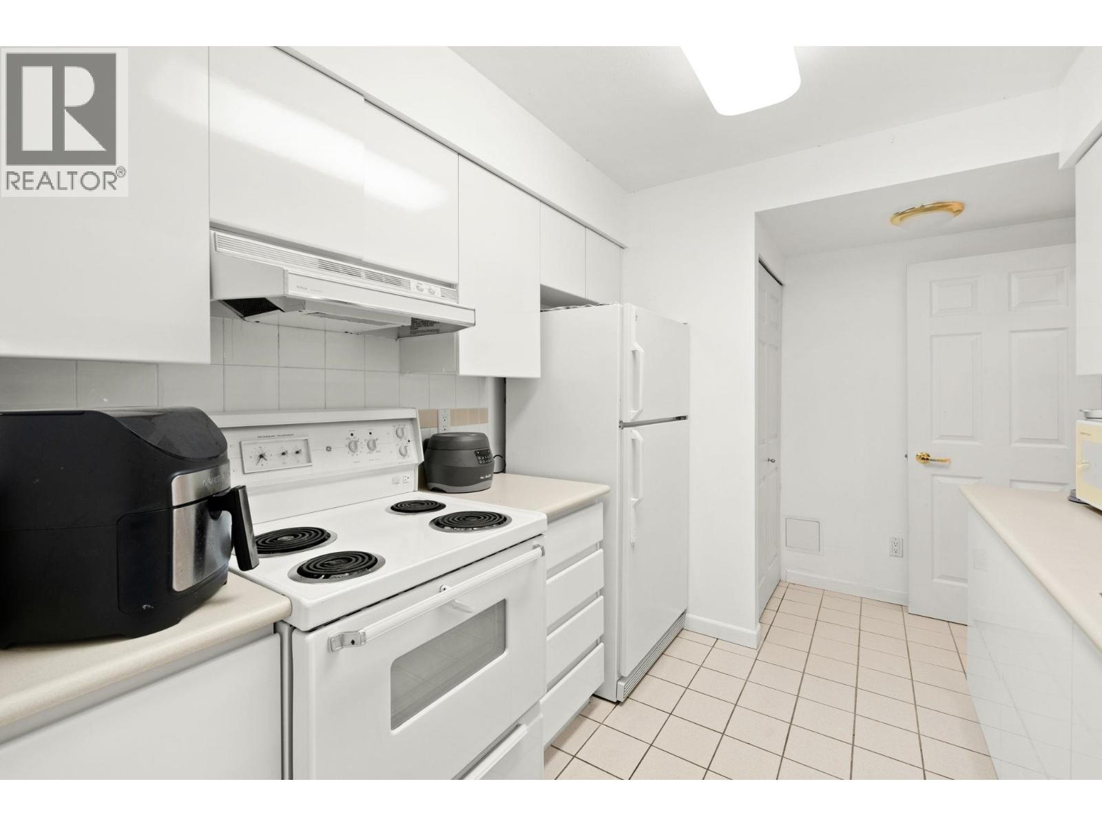 308 9623 Manchester Drive, Burnaby, British Columbia  V3N 4Y8 - Photo 8 - R3058572