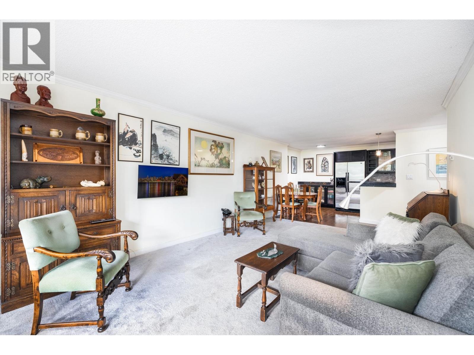 209 141 W 13th Street, North Vancouver, British Columbia  V7M 1N5 - Photo 4 - R3058581