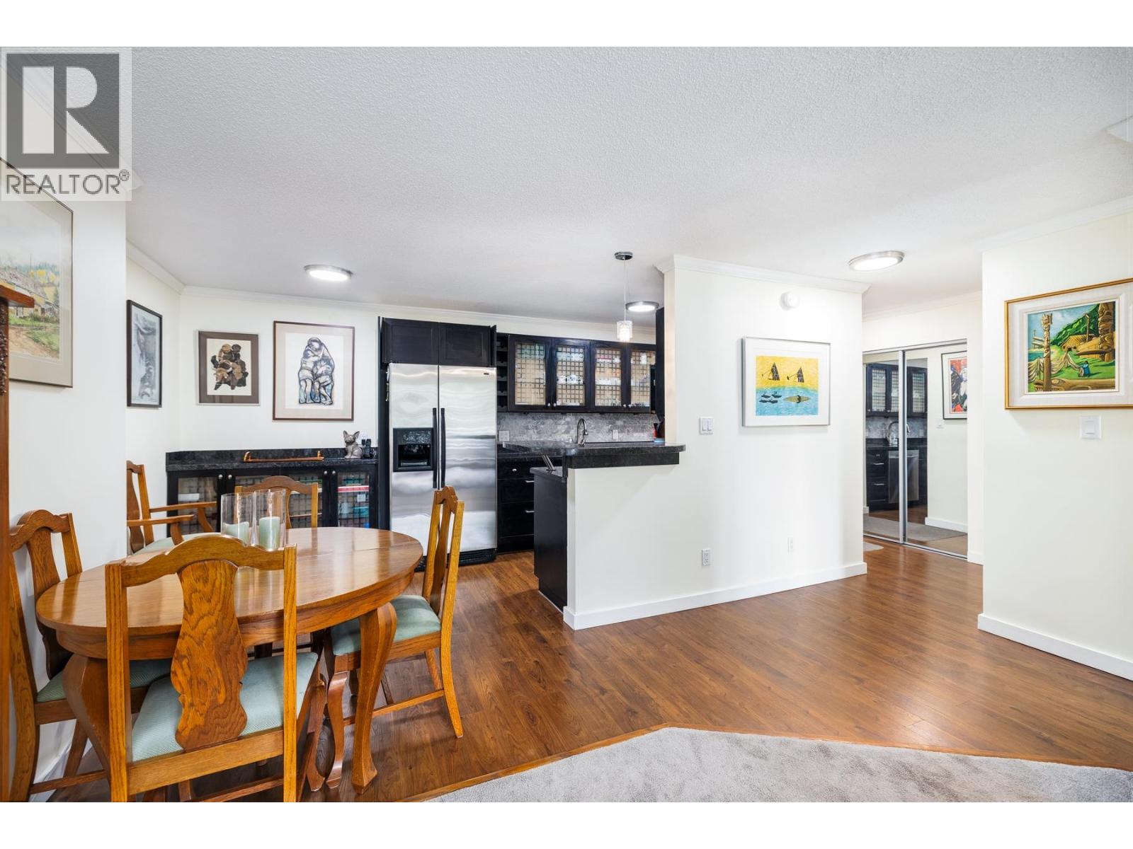 209 141 W 13th Street, North Vancouver, British Columbia  V7M 1N5 - Photo 9 - R3058581