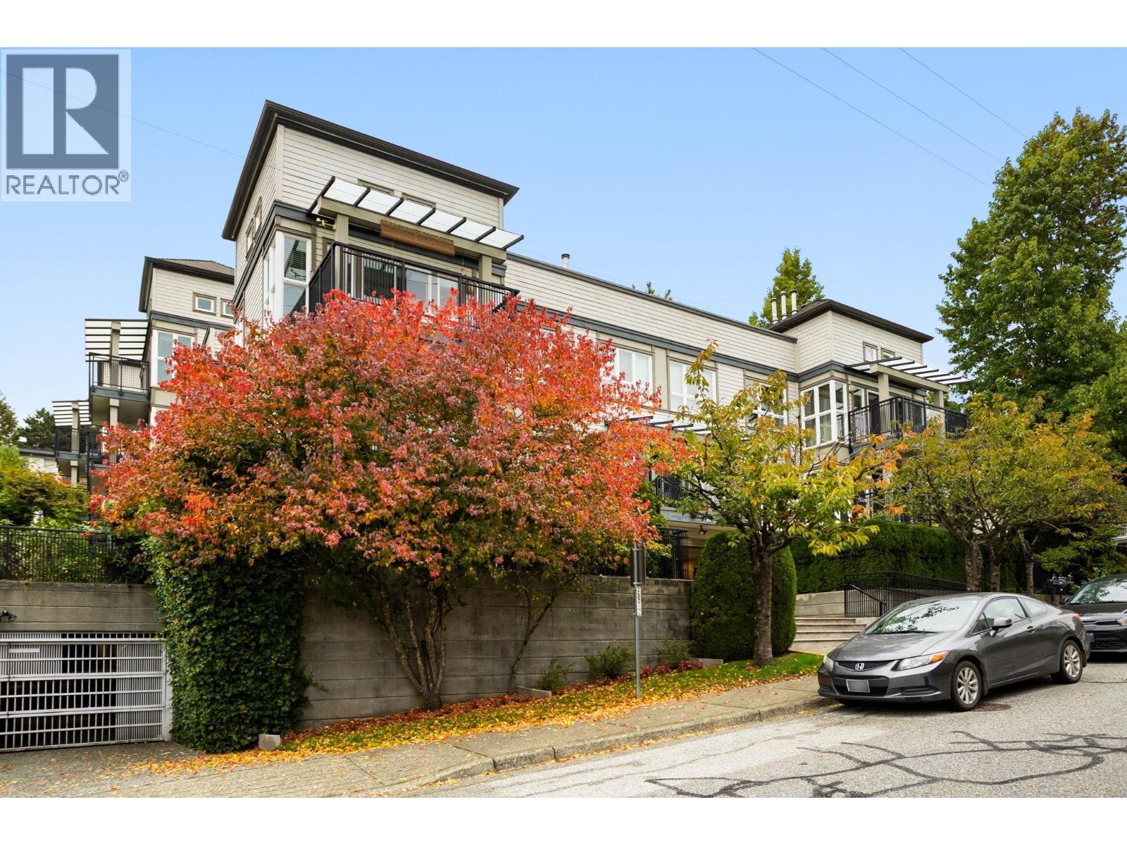 301 106 W Kings Road, North Vancouver, British Columbia  V7N 2L8 - Photo 3 - R3058624