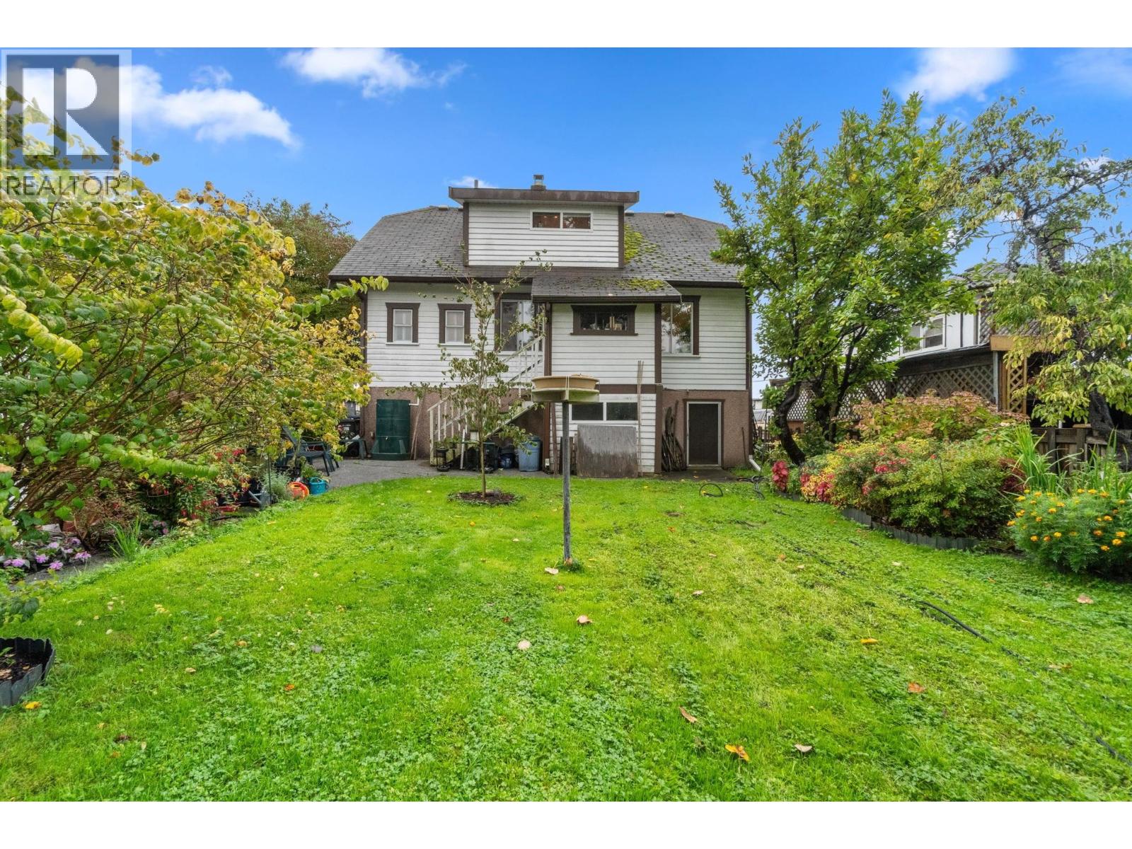 247 Wood Street, New Westminster, British Columbia  V3M 5K5 - Photo 1 - R3058577