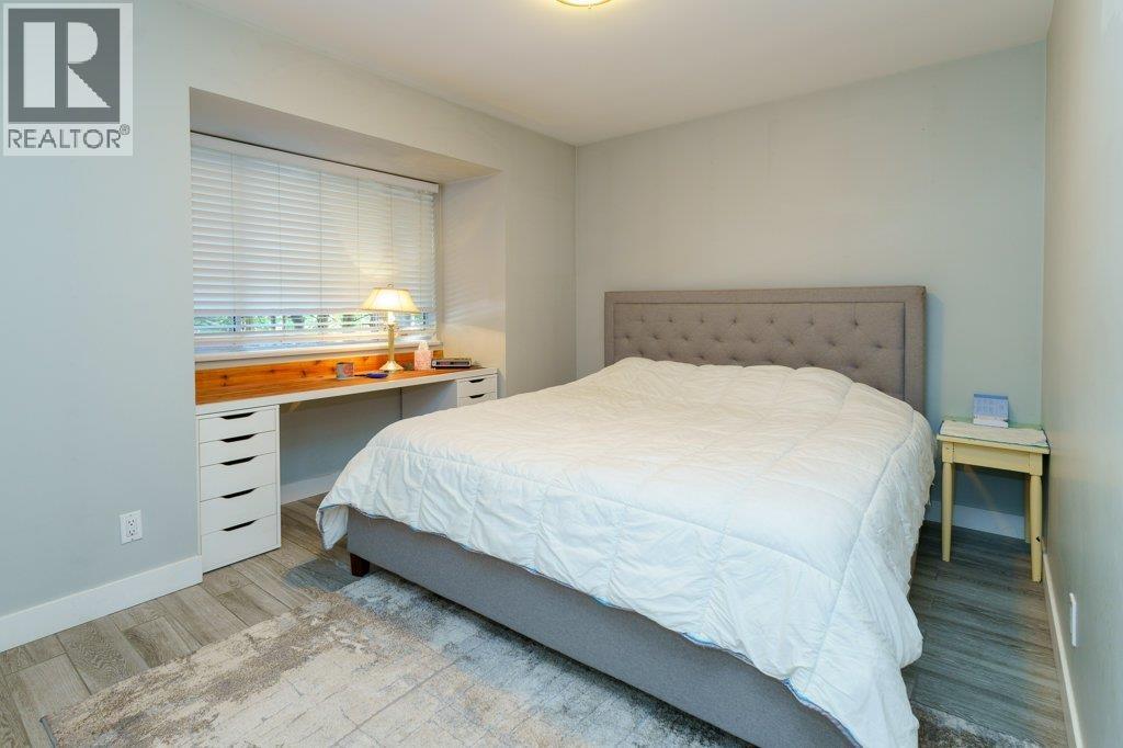 12060 208 Street, Maple Ridge, British Columbia  V2X 4W8 - Photo 13 - R3058618
