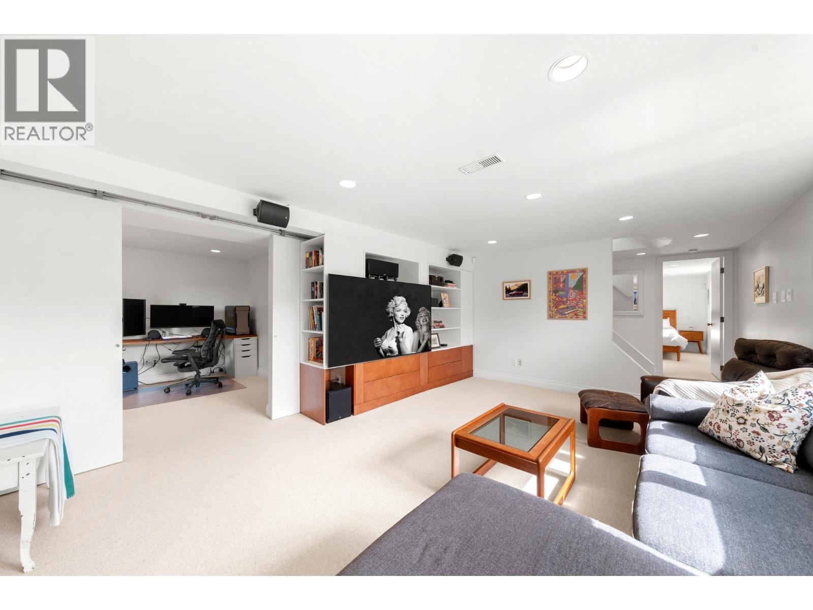 728 E 6th Street, North Vancouver, British Columbia  V7L 1R6 - Photo 24 - R3058638
