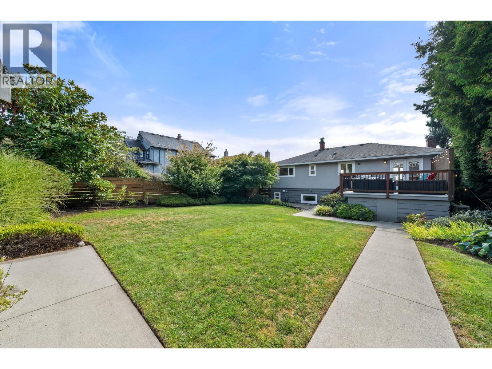 728 E 6th Street, North Vancouver, British Columbia  V7L 1R6 - Photo 35 - R3058638
