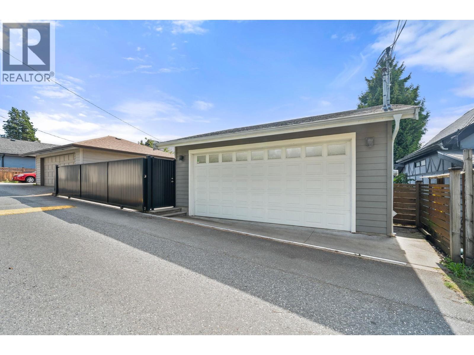 728 E 6th Street, North Vancouver, British Columbia  V7L 1R6 - Photo 37 - R3058638