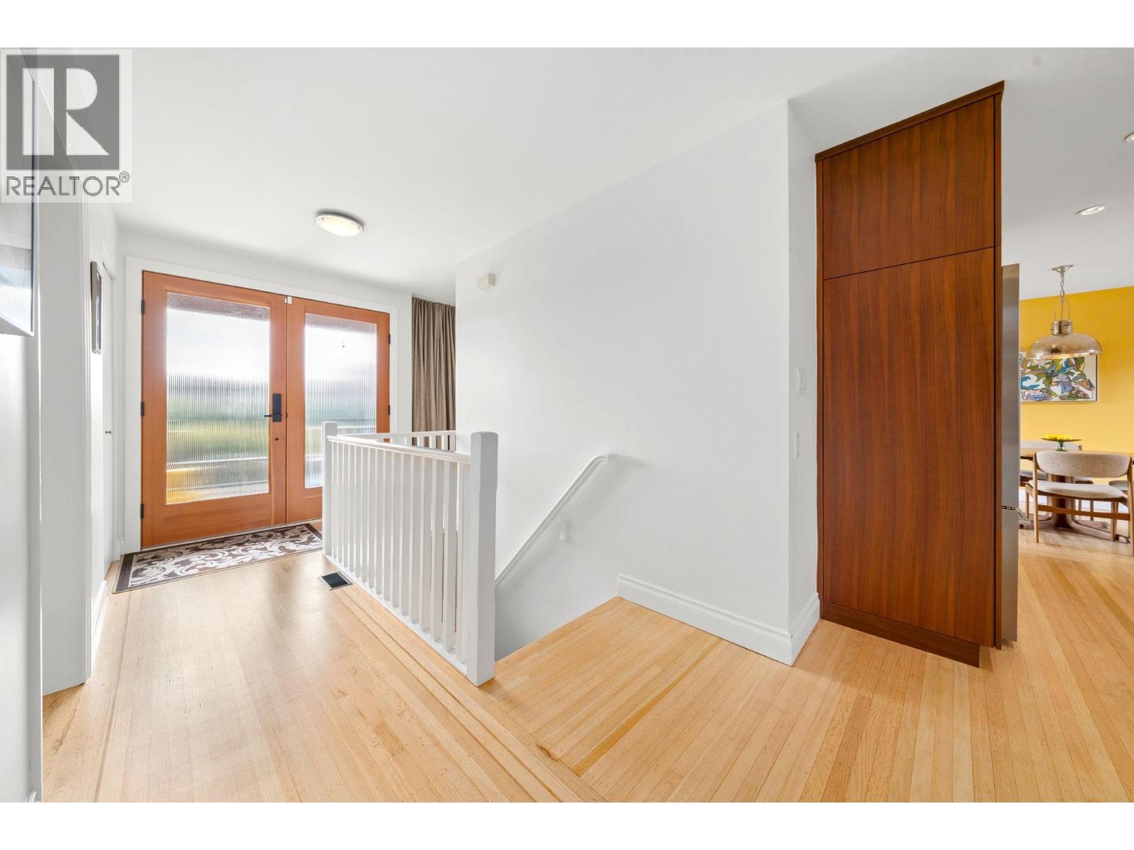 728 E 6th Street, North Vancouver, British Columbia  V7L 1R6 - Photo 4 - R3058638