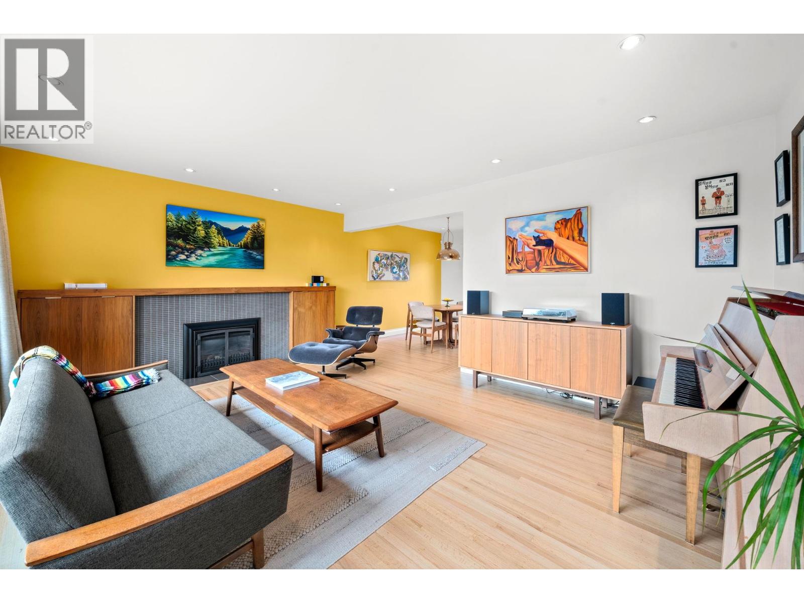 728 E 6th Street, North Vancouver, British Columbia  V7L 1R6 - Photo 5 - R3058638