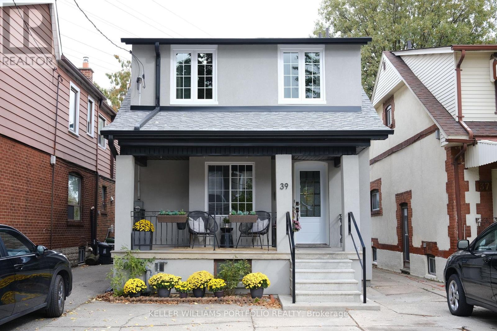 39 SILVERTHORN AVENUE, Toronto, Ontario
