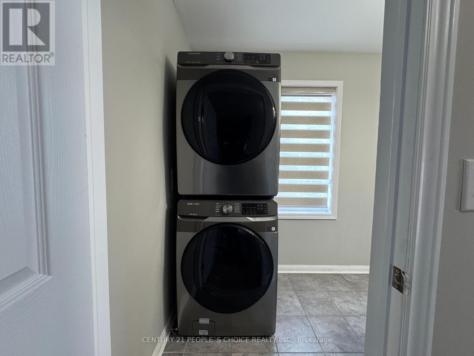 Upper - 657 Thompson Road S, Milton, Ontario  L9T 5W8 - Photo 16 - W12463151