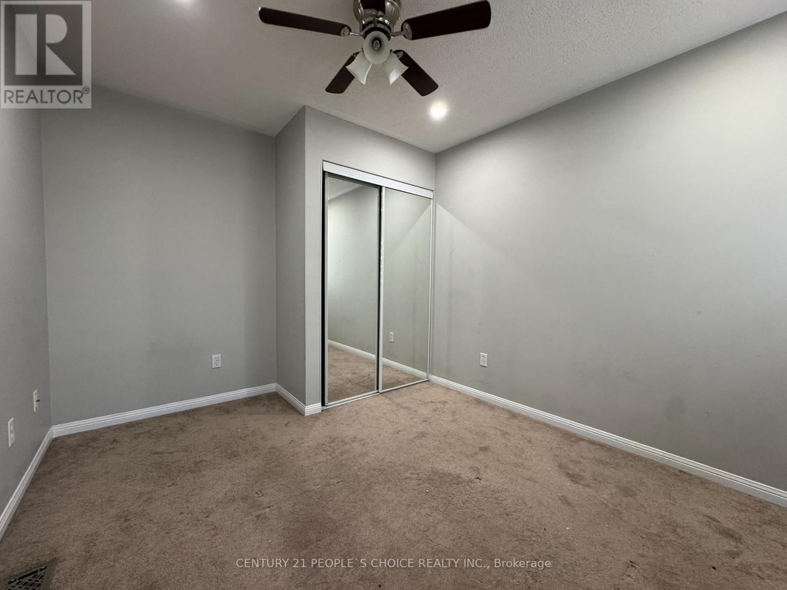 Upper - 657 Thompson Road S, Milton, Ontario  L9T 5W8 - Photo 19 - W12463151