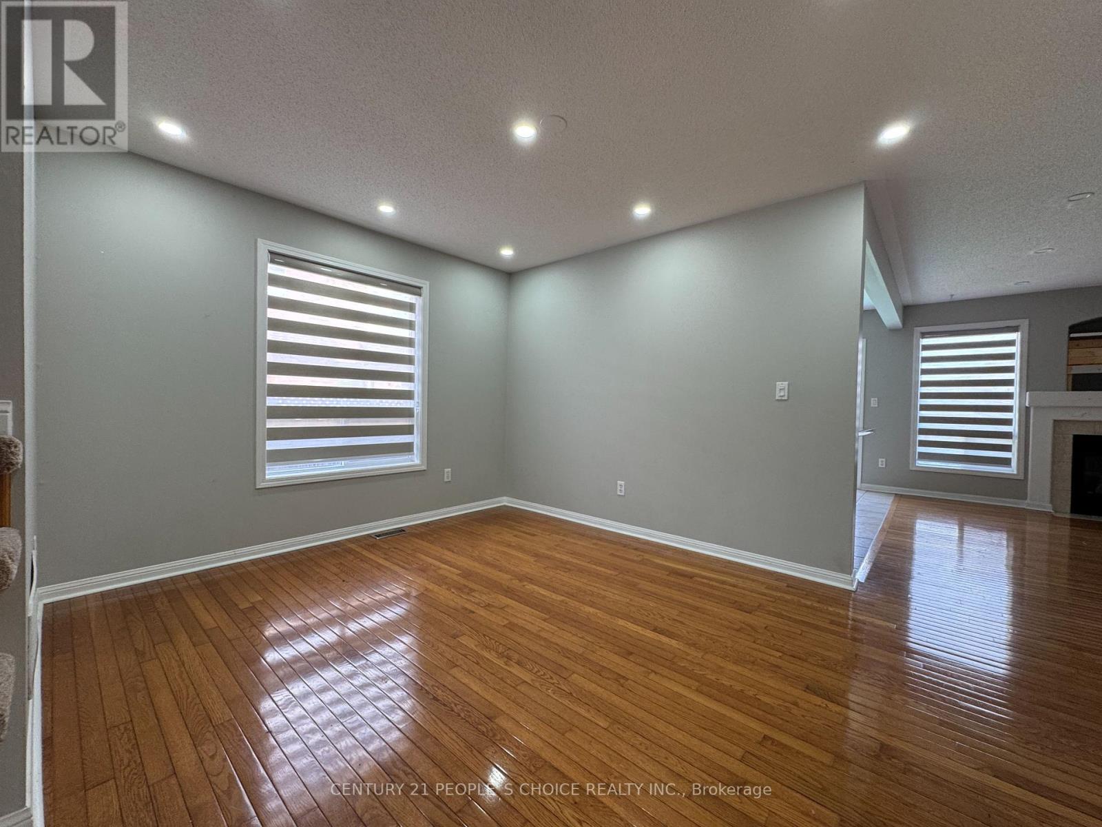 Upper - 657 Thompson Road S, Milton, Ontario  L9T 5W8 - Photo 7 - W12463151