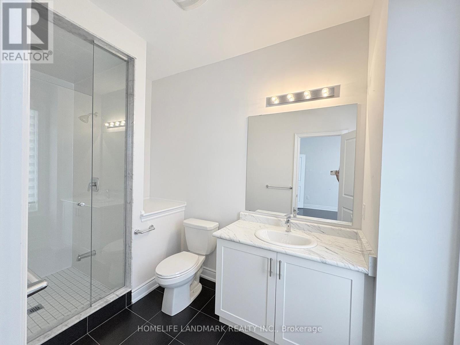 96 Threshing Mill Boulevard, Oakville, Ontario  L6H 7C5 - Photo 13 - W12463153