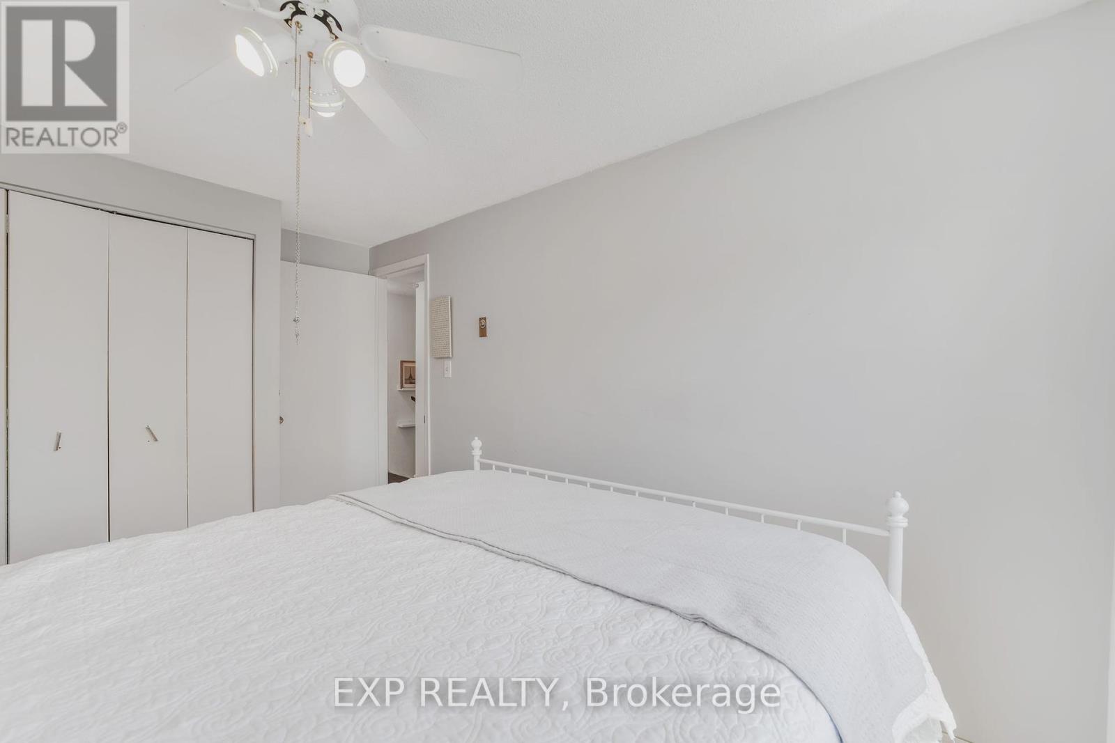 136 Darras Court, Brampton, Ontario  L6T 1W7 - Photo 34 - W12463180