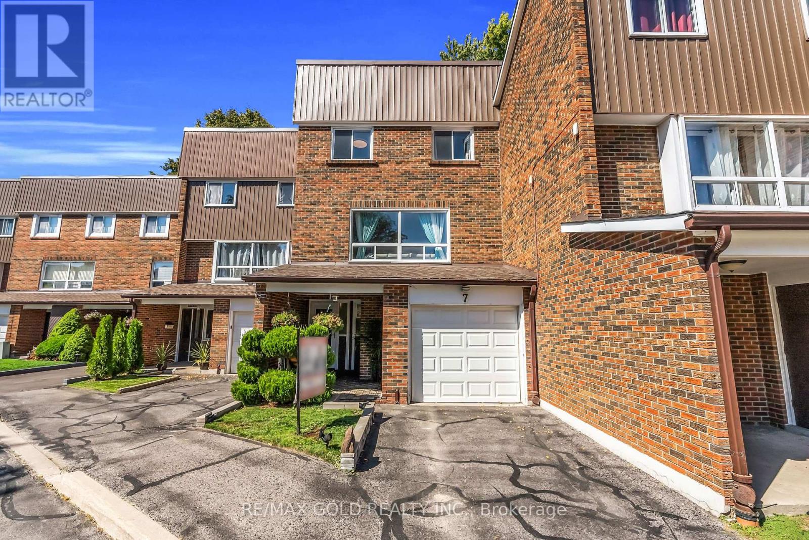 7 - 3065 LENESTER DRIVE, Mississauga, Ontario