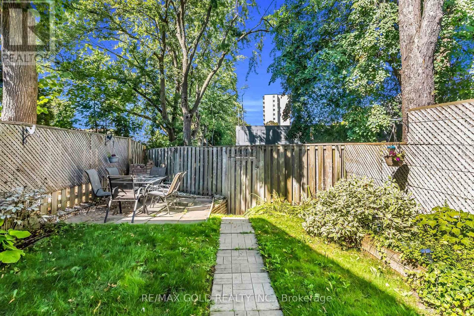 7 - 3065 Lenester Drive, Mississauga, Ontario  L5C 2B8 - Photo 34 - W12463187