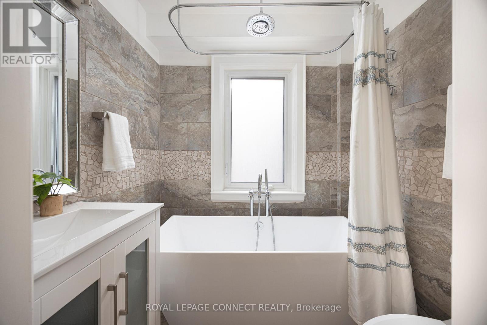123 High Park Avenue, Toronto, Ontario  M6P 2S3 - Photo 19 - W12463198