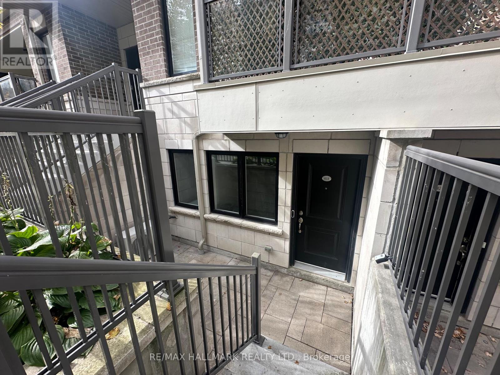 418 - 8 Drummond Street, Toronto, Ontario  M8V 1Y8 - Photo 2 - W12463204