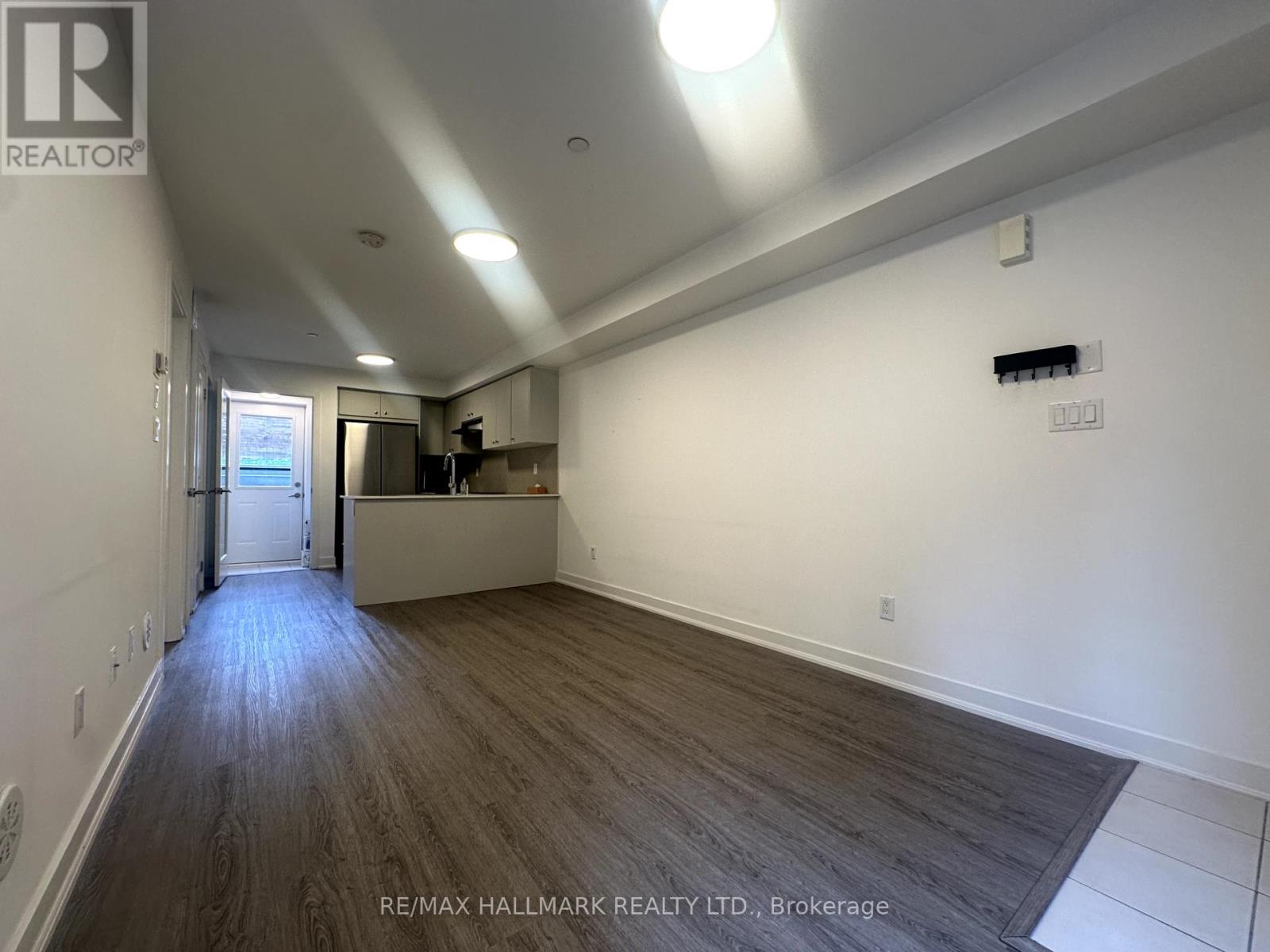 418 - 8 Drummond Street, Toronto, Ontario  M8V 1Y8 - Photo 5 - W12463204