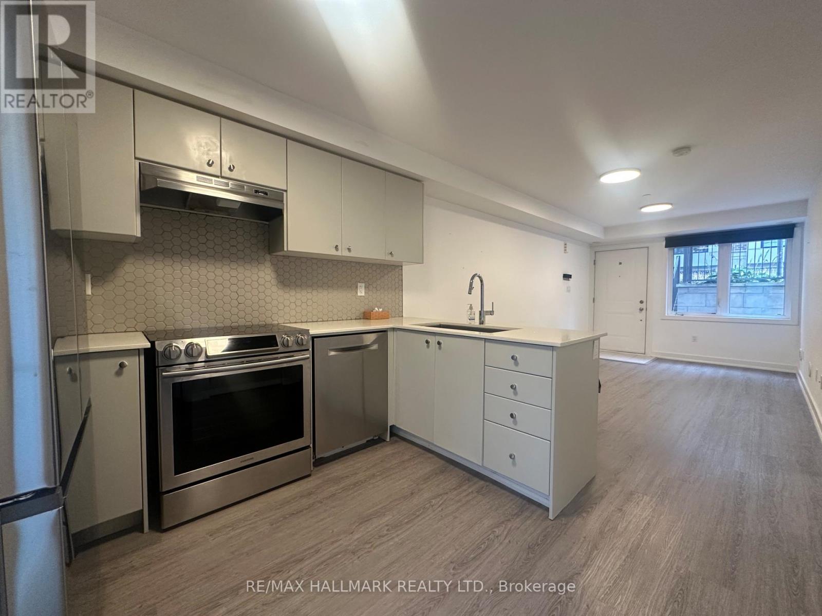 418 - 8 Drummond Street, Toronto, Ontario  M8V 1Y8 - Photo 7 - W12463204