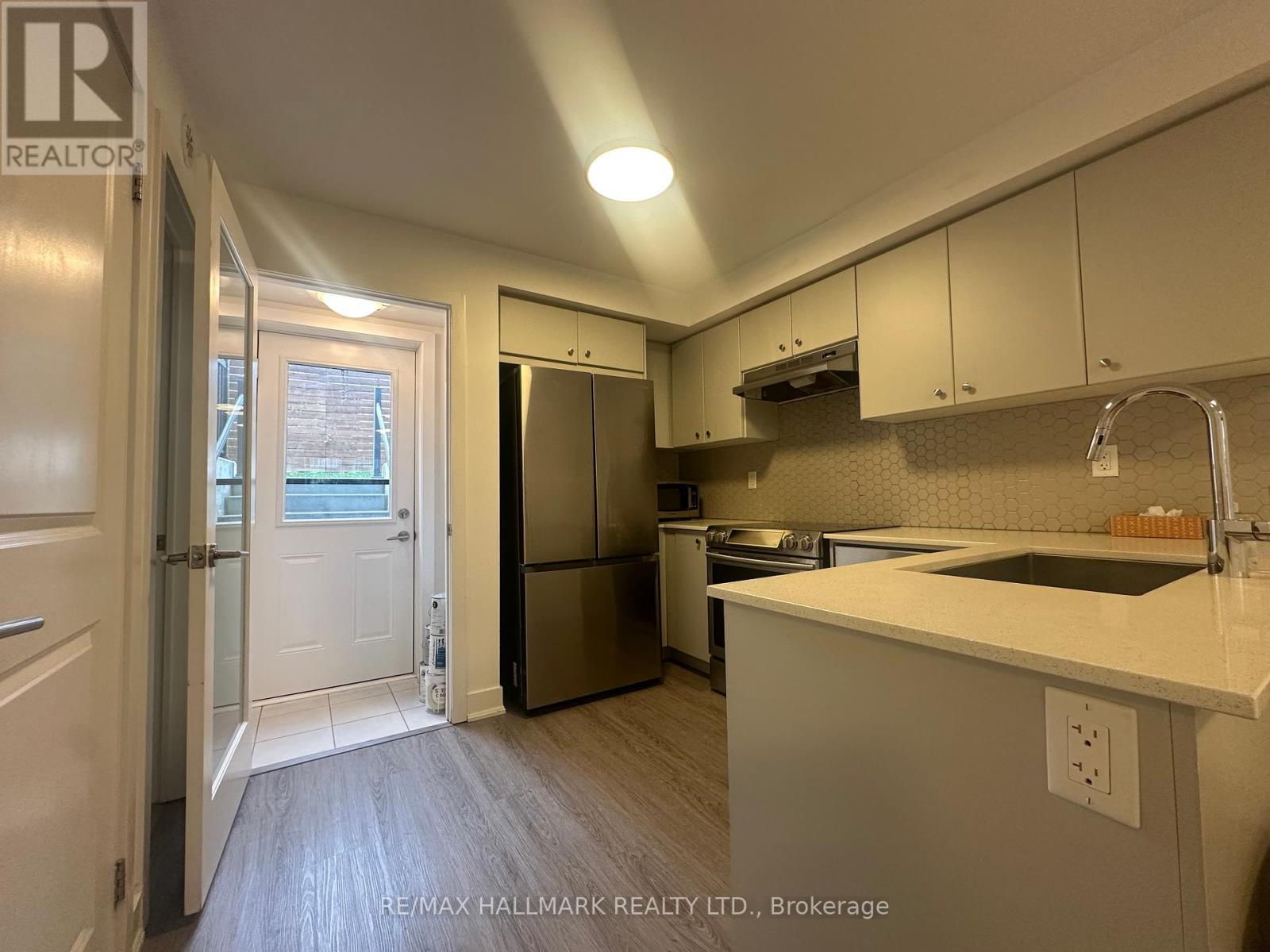 418 - 8 Drummond Street, Toronto, Ontario  M8V 1Y8 - Photo 8 - W12463204