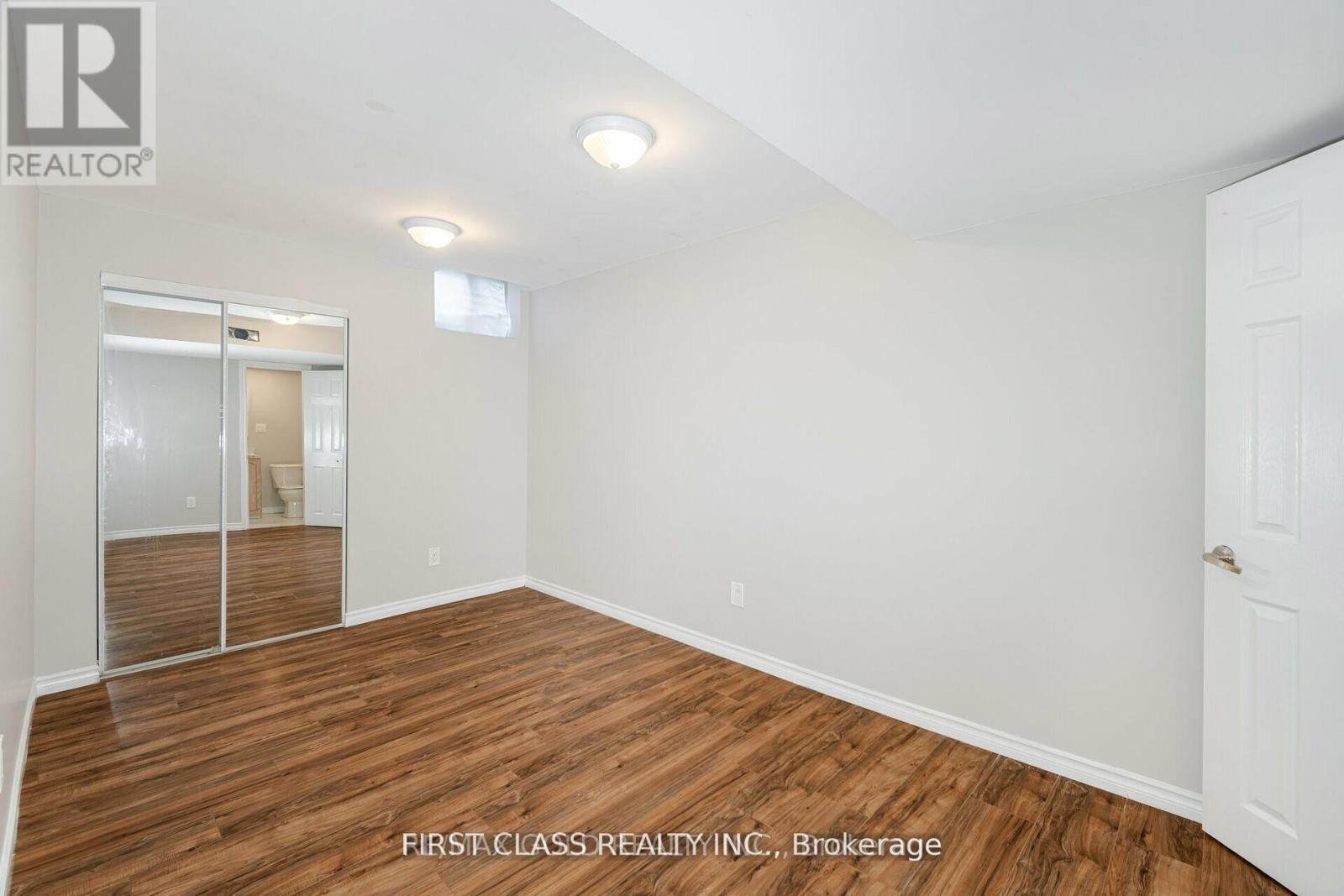 174 Gardenbrooke Trail, Brampton, Ontario  L6P 3C8 - Photo 6 - W12463222