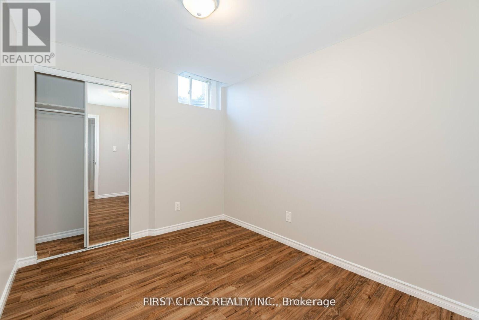 174 Gardenbrooke Trail, Brampton, Ontario  L6P 3C8 - Photo 8 - W12463222