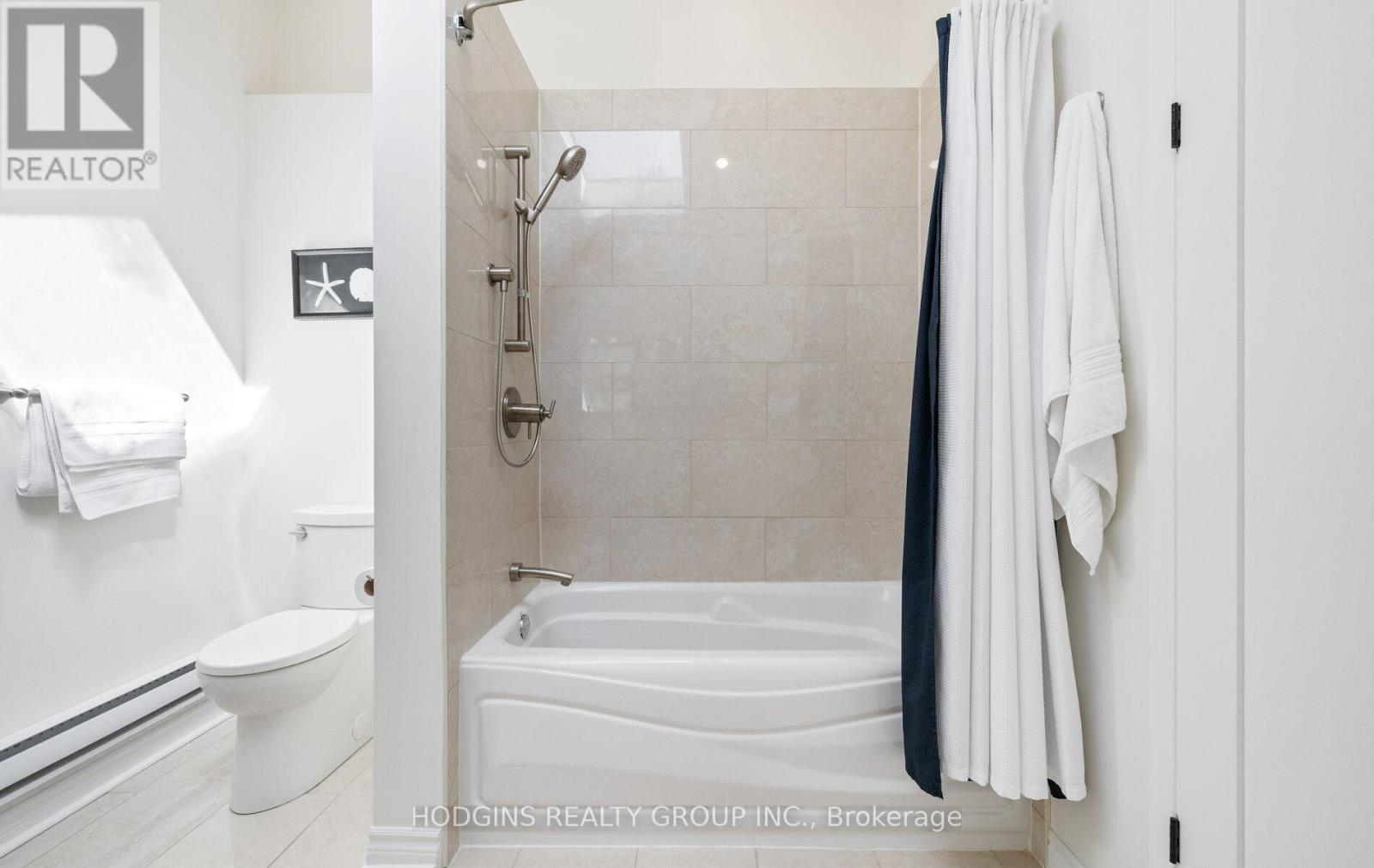 1319 Lakebreeze Drive, Mississauga, Ontario  L5G 3W7 - Photo 27 - W12463237