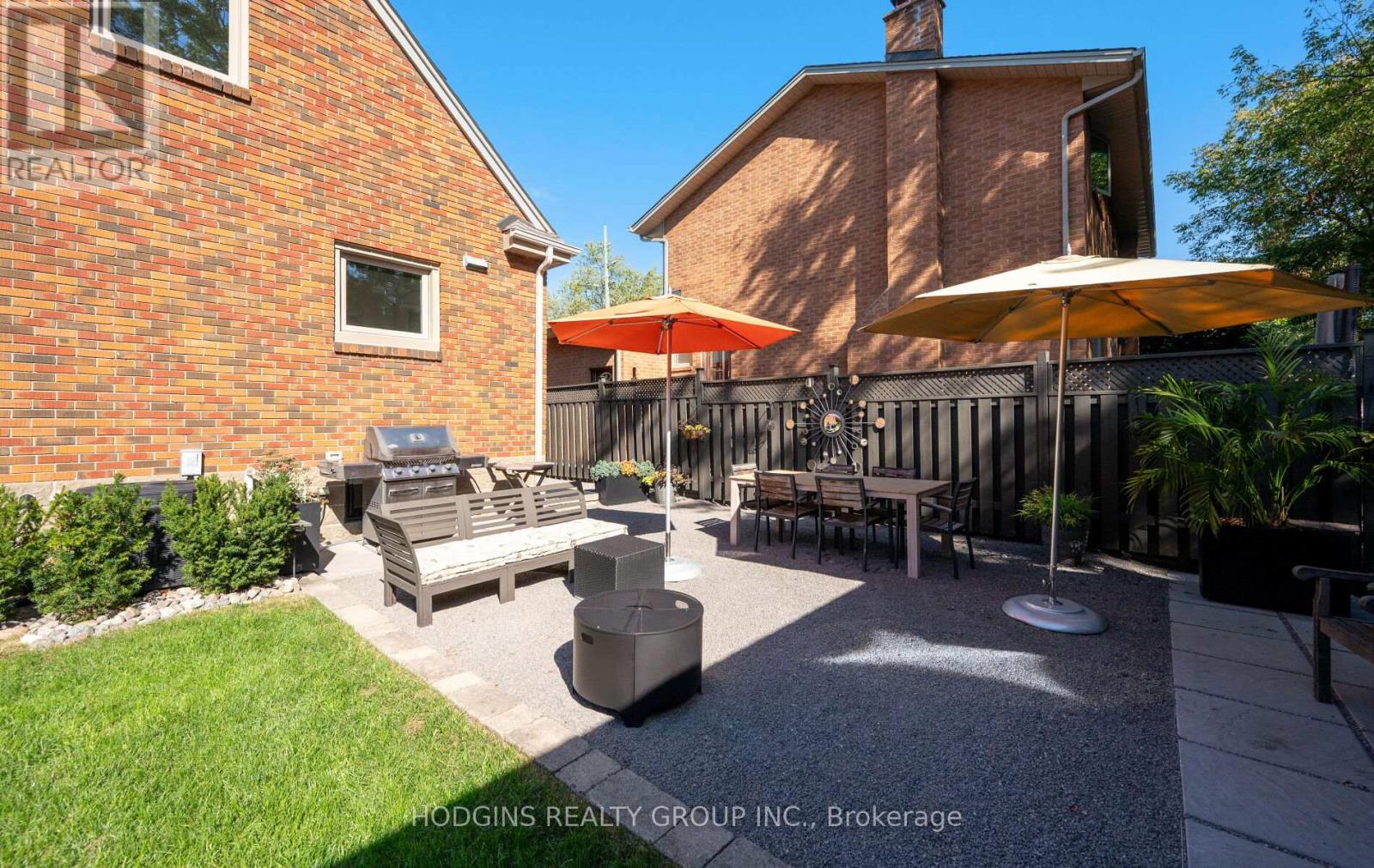 1319 Lakebreeze Drive, Mississauga, Ontario  L5G 3W7 - Photo 34 - W12463237