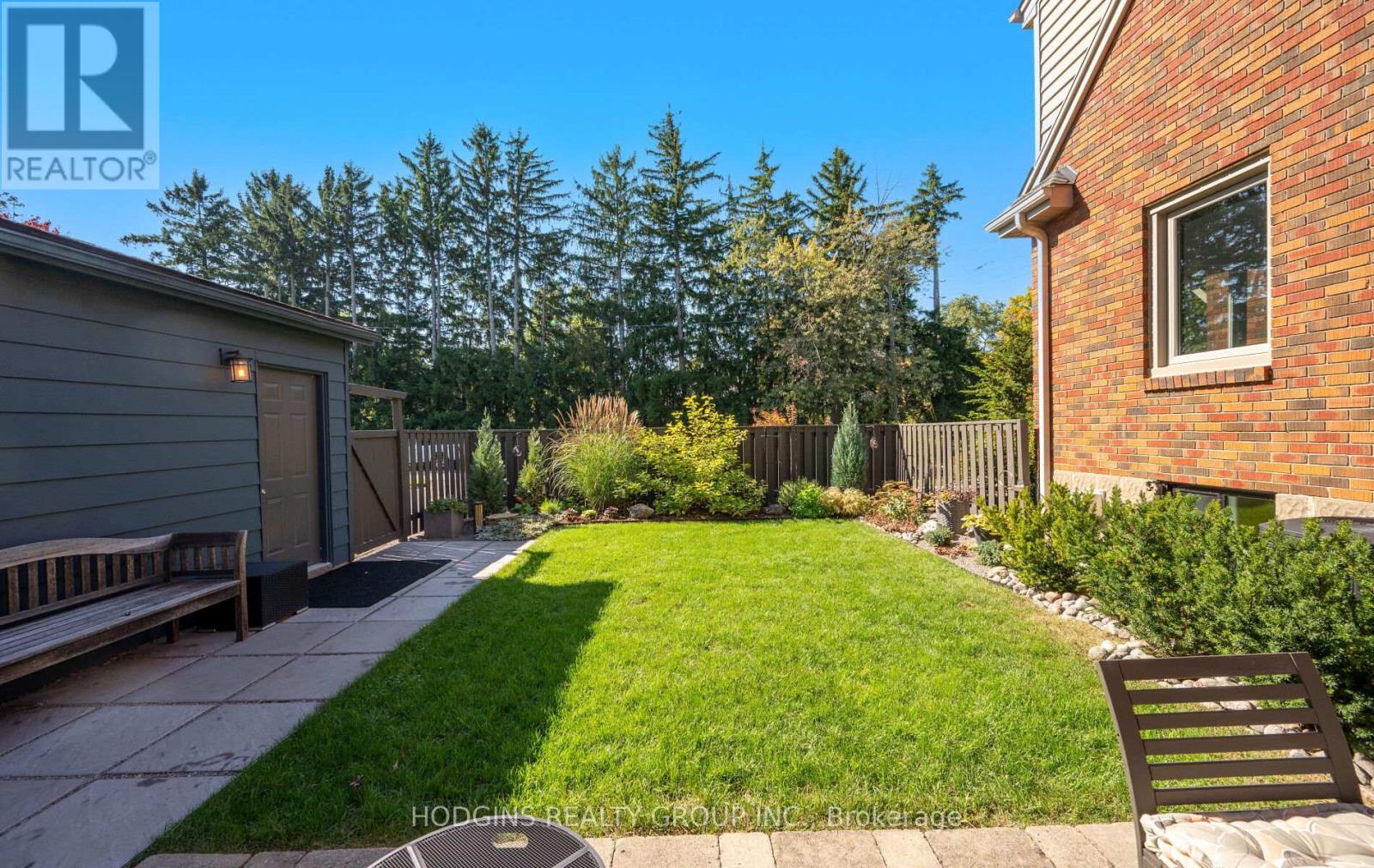 1319 Lakebreeze Drive, Mississauga, Ontario  L5G 3W7 - Photo 37 - W12463237