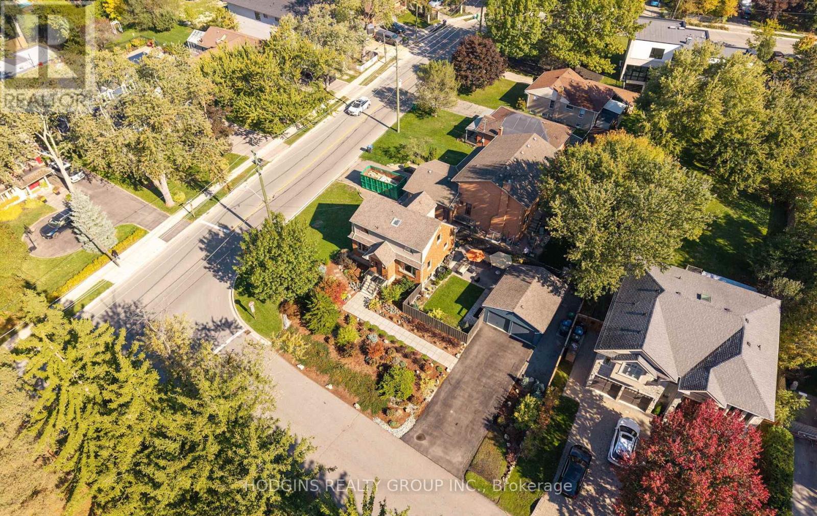 1319 Lakebreeze Drive, Mississauga, Ontario  L5G 3W7 - Photo 43 - W12463237