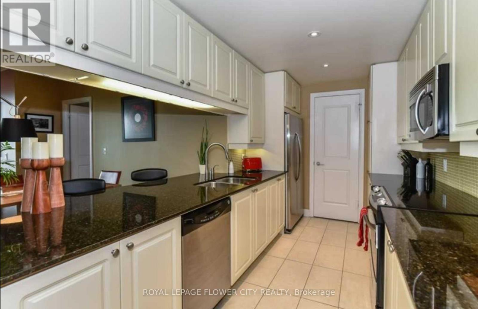 414 - 1055 Southdown Road, Mississauga, Ontario  L5J 0A3 - Photo 12 - W12463238