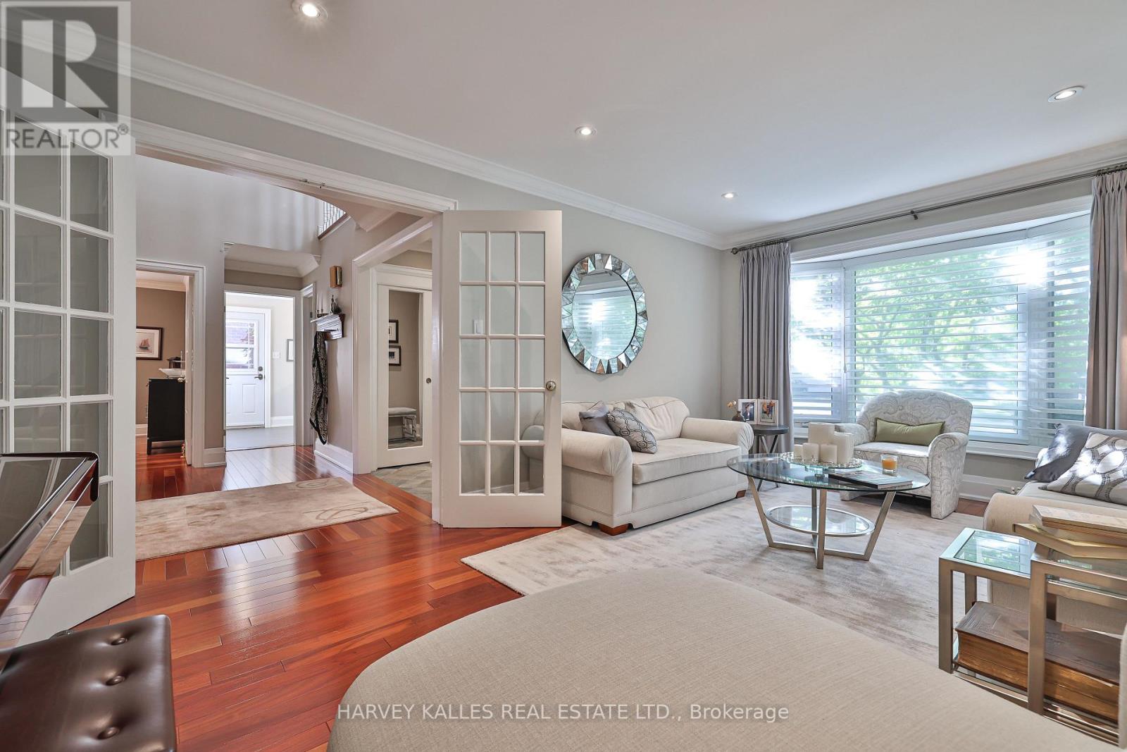 1240 Rosethorne Road, Oakville, Ontario  L6M 1H6 - Photo 10 - W12463250