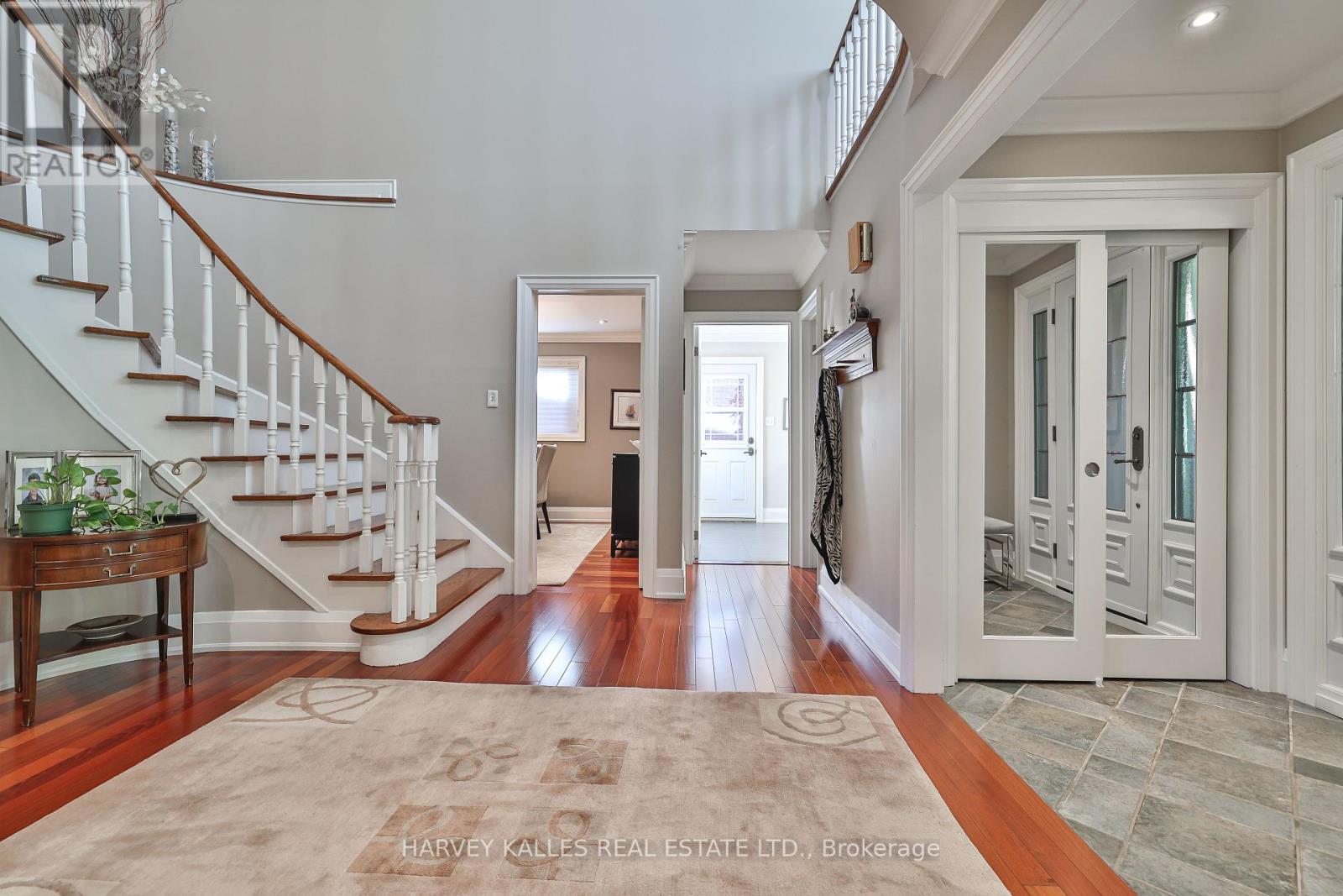 1240 Rosethorne Road, Oakville, Ontario  L6M 1H6 - Photo 11 - W12463250