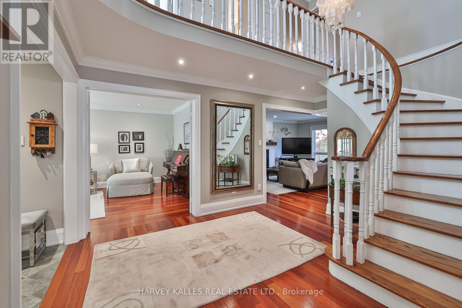 1240 Rosethorne Road, Oakville, Ontario  L6M 1H6 - Photo 12 - W12463250