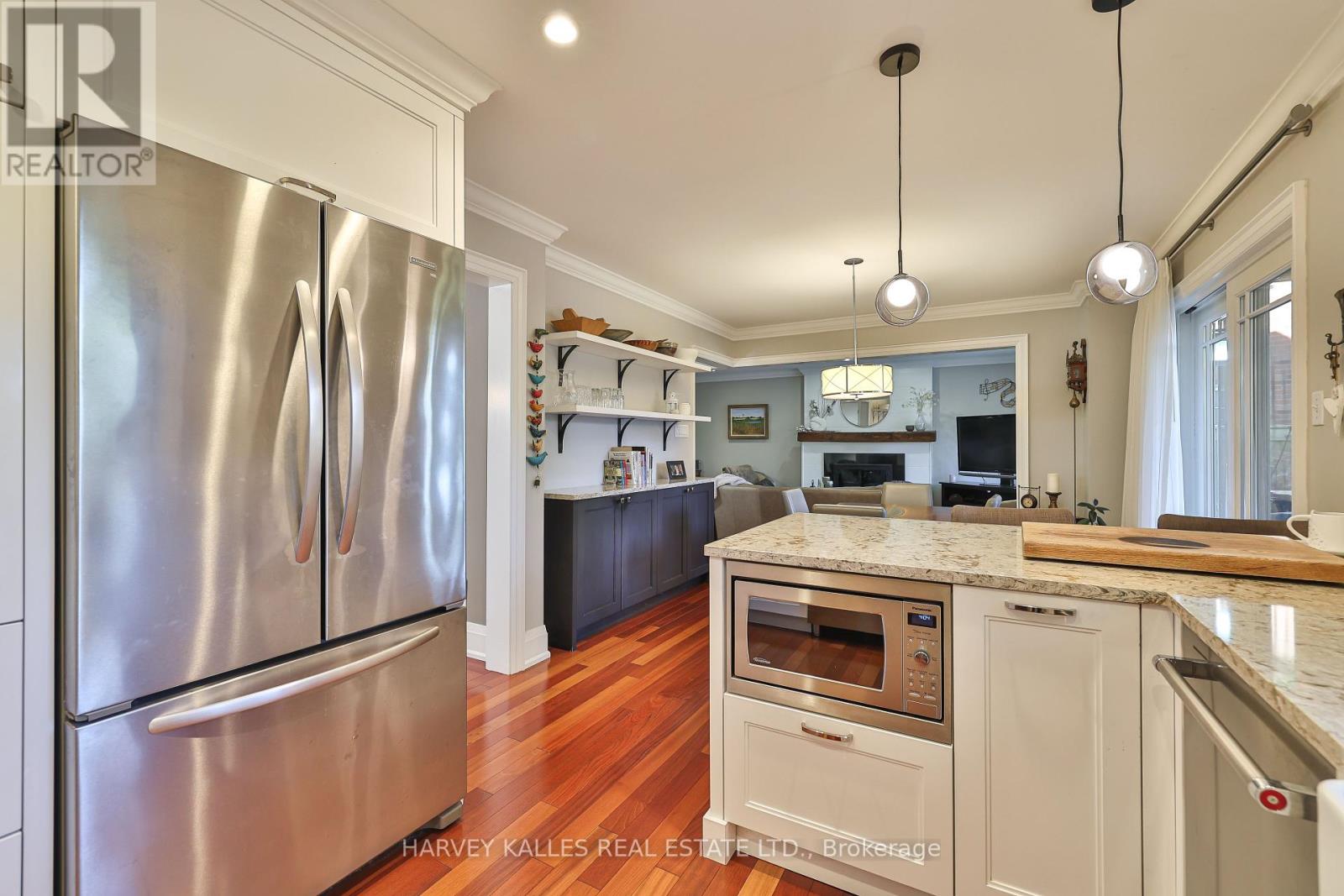 1240 Rosethorne Road, Oakville, Ontario  L6M 1H6 - Photo 20 - W12463250