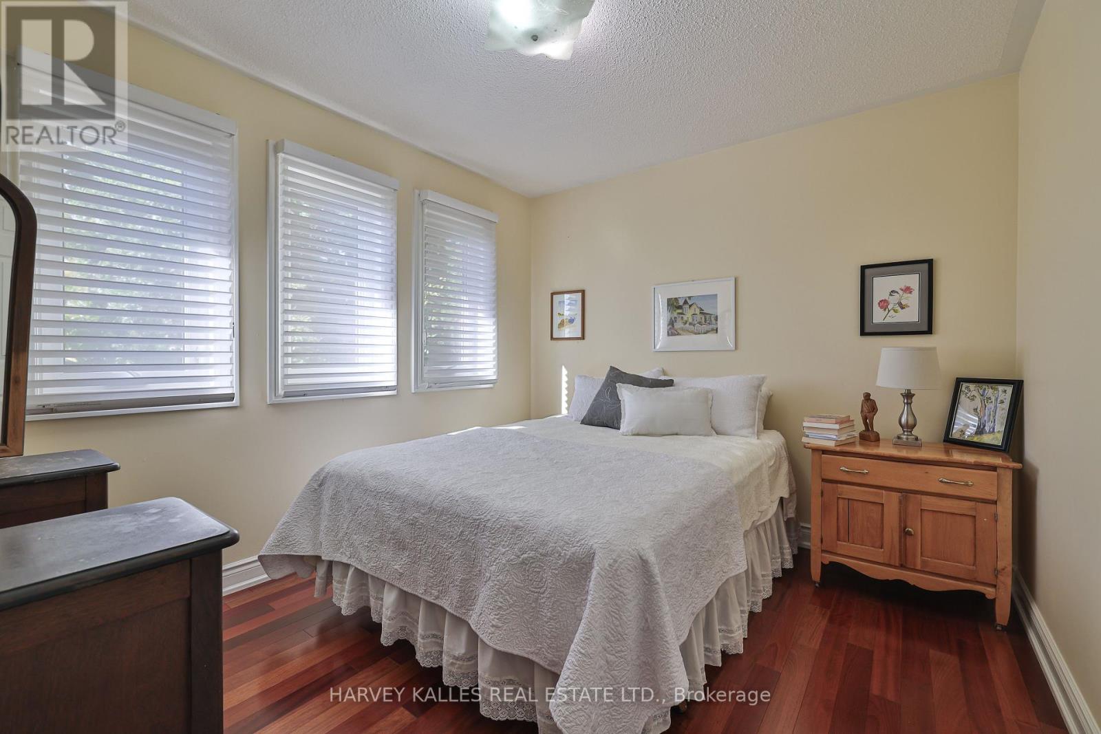 1240 Rosethorne Road, Oakville, Ontario  L6M 1H6 - Photo 27 - W12463250