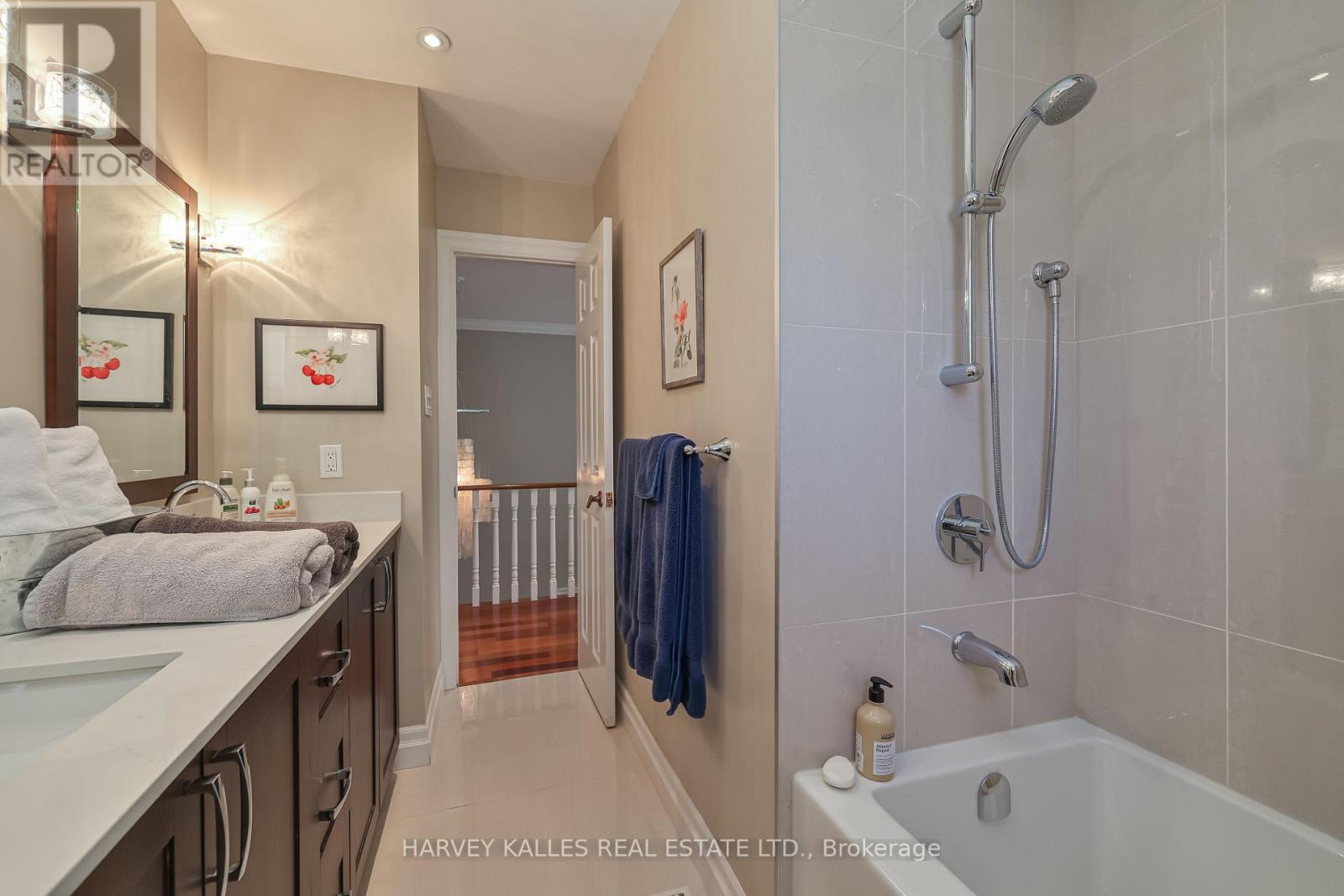 1240 Rosethorne Road, Oakville, Ontario  L6M 1H6 - Photo 29 - W12463250